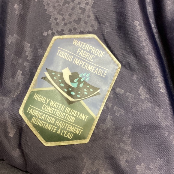 Columbia winter jacket with removable liner - Picture 15 of 16